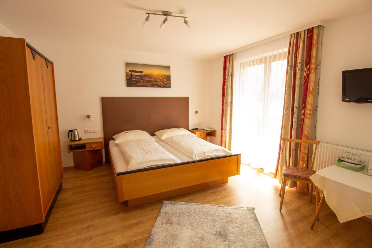 לינה וארוחת בוקר מאיירהופן Haus Josef מראה חיצוני תמונה